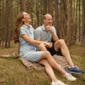 RARE H&M L.O.G.G. Light Blue Denim Dress ASO Kate Middleton with belt